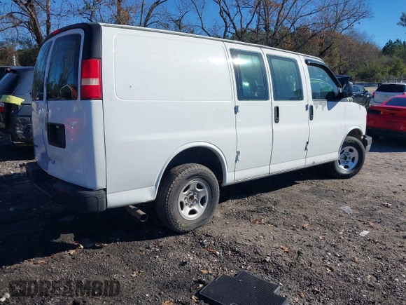 2007 Chevrolet Express Cargo z VIN 1GCFG15X171172320, wystawiony jako IAAI lot #41072238 z przebiegiem 300 000 mil mil oraz . Historia ofert i sprzedaży dostępna na DreamBid. Obrazek 4.