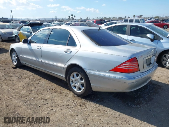 2001 Mercedes-Benz S-Class with VIN WDBNG75J11A193832, listed as a IAAI auction lot 41358326 with 0 mi miles. Bid and sale history available at carsss.com. Image 3.