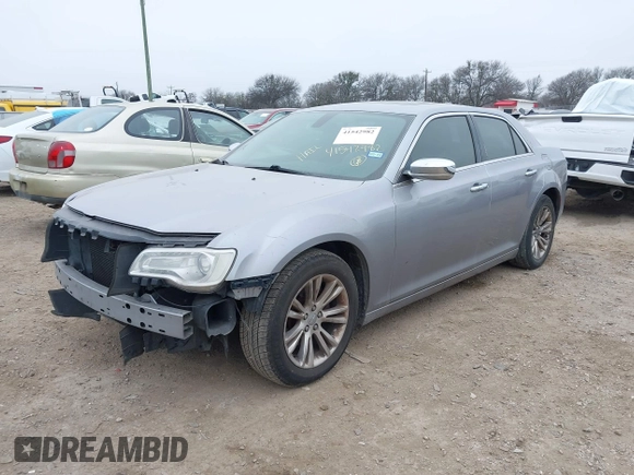2015 Chrysler 300 C with VIN 2C3CCAEG0FH779540, listed as a IAAI auction lot 41542982 with 211,348 mi miles and . Bid and sale history available at carsss.com. Image 22.