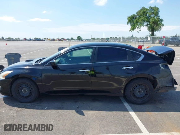 2015 Nissan Altima S with VIN 1N4AL3APXFC267944, listed as a IAAI auction lot 41890087 with 265,504 mi miles and . Bid and sale history available at DreamBid. Image 15.
