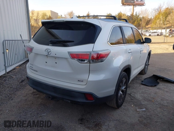 2014 Toyota Highlander XLE z VIN 5TDKKRFH9ES034849, wystawiony jako IAAI lot #41792720 z przebiegiem 171 521 mil mil oraz . Historia ofert i sprzedaży dostępna na DreamBid. Obrazek 4.