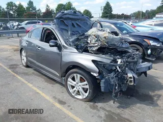 2015 Nissan Altima SL with VIN 1N4BL3AP8FC112779, listed as a IAAI auction lot 39860990 with Not Provided miles and . Bid and sale history available at carsss.com. Image 1.