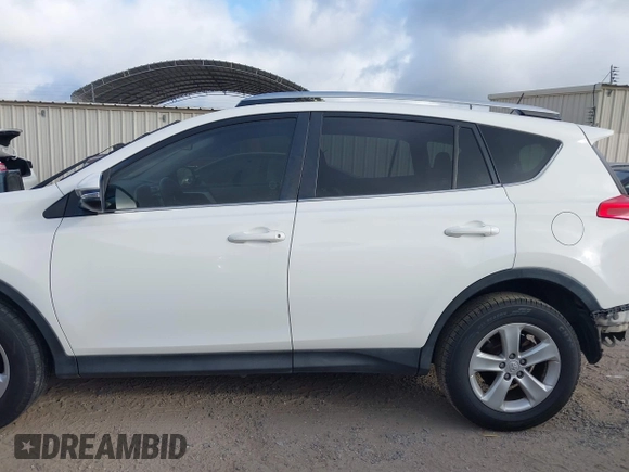 2013 Toyota RAV4 XLE z VIN JTMWFREVXDD011619, wystawiony jako IAAI lot #42602387 z przebiegiem 97 348 mil mil oraz . Historia ofert i sprzedaży dostępna na DreamBid. Obrazek 14.