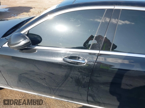 2018 Mercedes-Benz C 300 с VIN WDDWF4JB8JR330178, выставлен на аукционе IAAI как лот 42694806 с пробегом 122 276 миль миль и . История ставок и продаж доступна на DreamBid. Изображение 14.