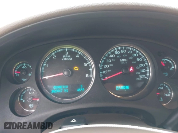 2011 Chevrolet Suburban LT with VIN 1GNSCJE07BR323241, listed as a IAAI auction lot 41548258 with 262,547 mi miles. Bid and sale history available at carsss.com. Image 7.