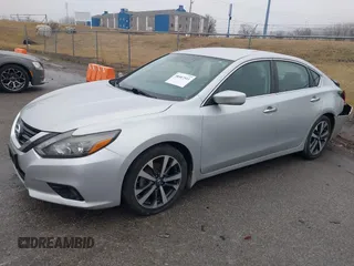 2017 Nissan Altima SV with VIN 1N4AL3AP4HC110638, listed as a IAAI auction lot 38587511 with 104,070 mi miles and . Bid and sale history available at carsss.com. Image 2.