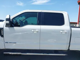 2017 Ford F-250 Lariat with VIN 1FT7W2BT5HEB40592, listed as a IAAI auction lot 42289316 with 316,783 mi miles and . Bid and sale history available at DreamBid. Image 15.
