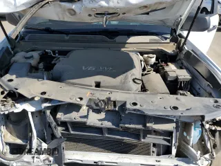 2018 GMC Canyon 2WD with VIN 1GTG5BEN8J1142124, listed as a Copart auction lot 52396385 with 100,836 mi miles and Salvage Title. Bid and sale history available at carsss.com. Image 11.