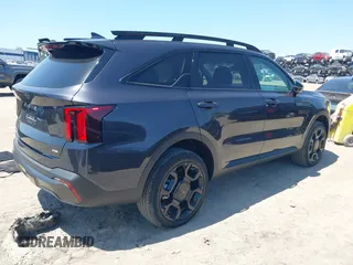 2025 Kia Sorento X-Line SX Prestige z VIN 5XYRKDJF5SG333500, wystawiony jako IAAI lot #42284751 z przebiegiem 8 733 mil mil oraz . Historia ofert i sprzedaży dostępna na DreamBid. Obrazek 4.