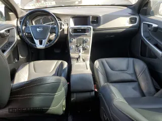 2015 Volvo S60 T5 Drive-E Premier z VIN YV126MFK6F2334600, wystawiony jako Copart lot #61436275 z przebiegiem 117 878 mil mil oraz Czysty tytuł • Clean title. Historia ofert i sprzedaży dostępna na DreamBid. Obrazek 8.