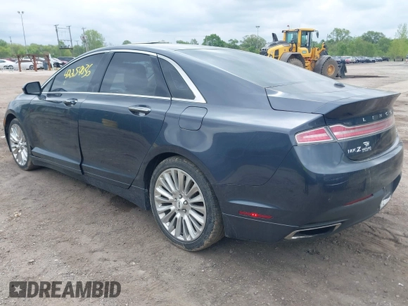 2013 Lincoln MKZ z VIN 3LN6L2G90DR827936, wystawiony jako IAAI lot #42259036 z przebiegiem 145 304 mil mil oraz . Historia ofert i sprzedaży dostępna na DreamBid. Obrazek 3.