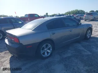 2011 Dodge Charger SE with VIN 2B3CL3CG6BH614842, listed as a IAAI auction lot 41986600 with 160,935 mi miles. Bid and sale history available at carsss.com. Image 4.