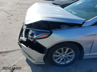 2018 Hyundai Sonata SE with VIN 5NPE24AF1JH709258, listed as a IAAI auction lot 41758999 with 60,544 mi miles. Bid and sale history available at carsss.com. Image 6.