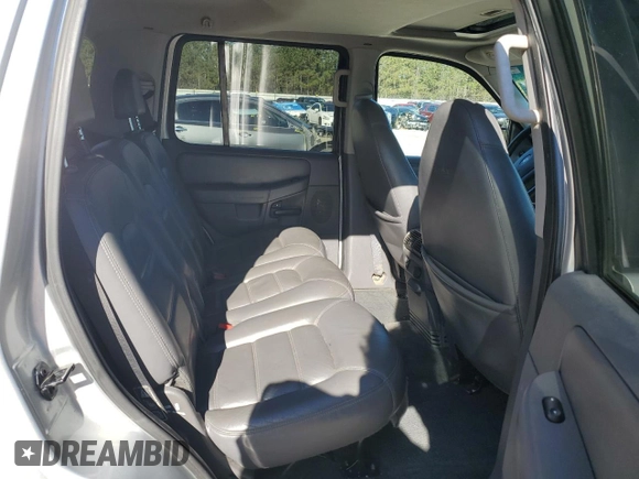 2002 Ford Explorer XLT with VIN 1FMDU73W82UB06413, listed as a Copart auction lot 46323395 with 316,258 mi miles and Salvage title. Bid and sale history available at DreamBid. Image 12.