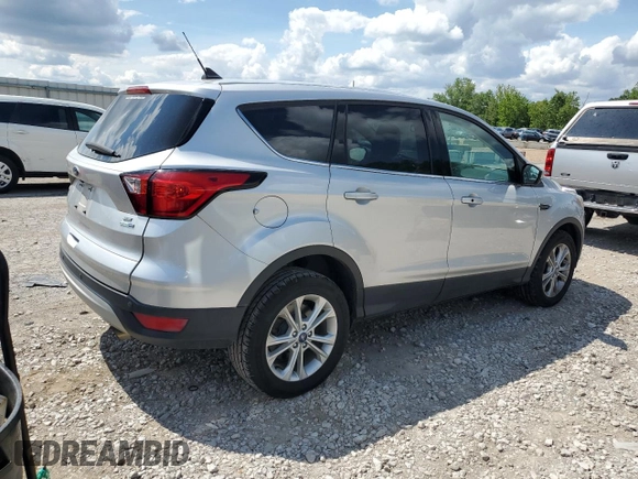 2019 Ford Escape SE z VIN 1FMCU9GD8KUB91172, wystawiony jako Copart lot #58533265 z przebiegiem 111 175 mil mil oraz Szkoda całkowita • Salvage title. Historia ofert i sprzedaży dostępna na DreamBid. Obrazek 3.