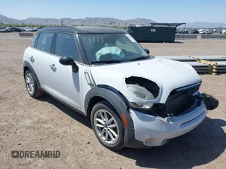 2016 MINI Countryman S with VIN WMWZC3C54GWT08011, listed as a IAAI auction lot 42274242 with 99,183 mi miles and . Bid and sale history available at DreamBid. Image 1.
