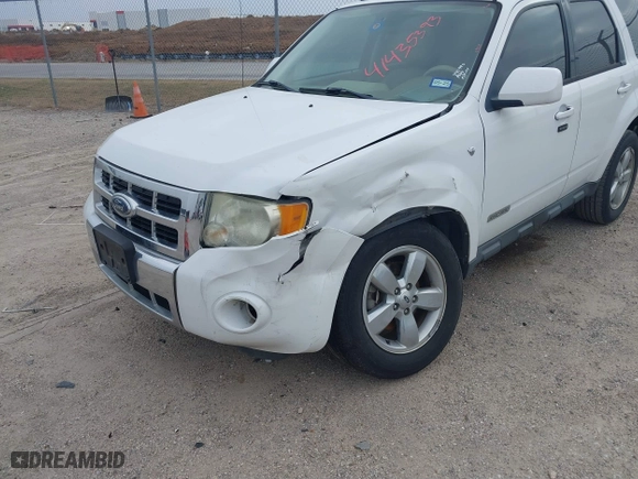 2008 Ford Escape Limited with VIN 1FMCU04168KE51420, listed as a IAAI auction lot 41435393 with 123,005 mi miles. Bid and sale history available at carsss.com. Image 6.