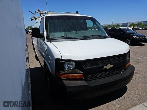 2017 Chevrolet Express Cargo z VIN 1GCWGAFF4H1326462, wystawiony jako IAAI lot #42826100 z przebiegiem 131 416 mil mil oraz . Historia ofert i sprzedaży dostępna na DreamBid. Obrazek 12.