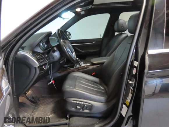 2017 BMW X5 sDrive35i z VIN 5UXKR2C39H0X03686, wystawiony jako Copart lot #58859875 z przebiegiem 84 244 mil mil oraz Szkoda całkowita • Salvage title. Historia ofert i sprzedaży dostępna na DreamBid. Obrazek 9.
