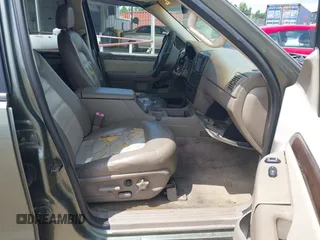 2002 Ford Explorer Eddie Bauer с VIN 1FMDU74W92UD60369, выставлен на аукционе IAAI как лот 42707630 с пробегом 143 676 миль миль и . История ставок и продаж доступна на DreamBid. Изображение 5.