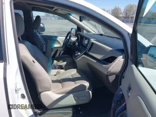 2017 Toyota Sienna XLE Auto Access Seat with VIN 5TDYZ3DC2HS894588, listed as a IAAI auction lot 41855157 with 110,128 mi miles and . Bid and sale history available at DreamBid. Image 5.