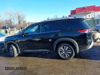 2023 Nissan Pathfinder SL z VIN 5N1DR3CCXPC231961, wystawiony jako IAAI lot #41375091 z przebiegiem 24 314 mil mil oraz . Historia ofert i sprzedaży dostępna na DreamBid. Obrazek 15.