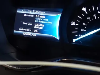 2014 Ford Fusion SE Hybrid with VIN 3FA6P0LU8ER183231, listed as a IAAI auction lot 41848377 with 130,496 mi miles. Bid and sale history available at carsss.com. Image 7.