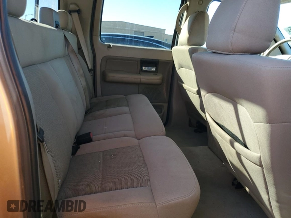 2006 Ford F-150 XLT z VIN 1FTRW02WX6KC60314, wystawiony jako Copart lot #45637705 z przebiegiem 177 615 mil mil oraz Szkoda całkowita • Salvage title. Historia ofert i sprzedaży dostępna na DreamBid. Obrazek 10.