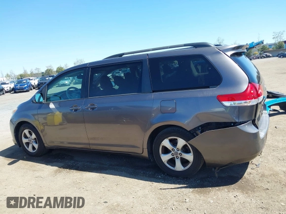 2011 Toyota Sienna LE AAS with VIN 5TDKK3DC0BS055346, listed as a IAAI auction lot 41834715 with 124,847 mi miles. Bid and sale history available at carsss.com. Image 14.