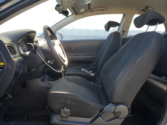 2011 Hyundai Accent GS z VIN KMHCM3AC8BU197132, wystawiony jako Copart lot #89194205 z przebiegiem 181 583 mil mil oraz Szkoda całkowita • Salvage title. Historia ofert i sprzedaży dostępna na DreamBid. Obrazek 7.