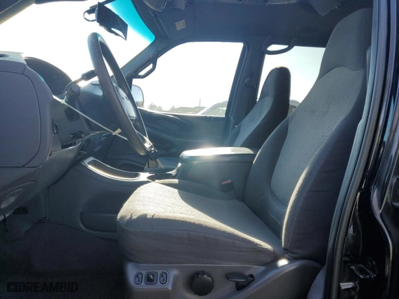 2001 Ford Expedition XLT with VIN 1FMPU16LX1LA39510, listed as a Copart auction lot 47073675 with 175,023 mi miles and Salvage Title. Bid and sale history available at carsss.com. Image 7.