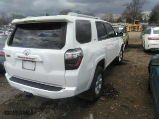 2018 Toyota 4Runner SR5 with VIN JTEZU5JR3J5176336, listed as a IAAI auction lot 41719057 with 152,797 mi miles. Bid and sale history available at carsss.com. Image 4.