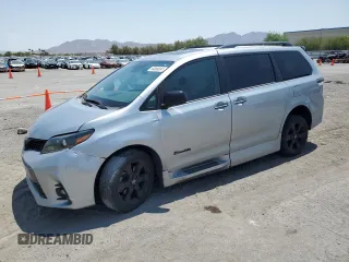 2020 Toyota Sienna SE with VIN 5TDXZ3DC8LS087402, listed as a Copart auction lot 64886834 with 40,819 mi miles and Salvage Title. Bid and sale history available at carsss.com. Image 1.