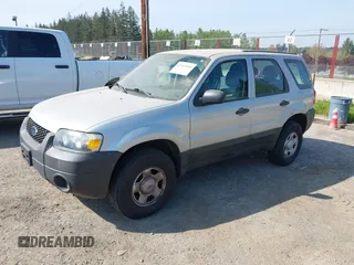 2006 Ford Escape XLS with VIN 1FMYU92Z46KD25072, listed as a IAAI auction lot 42132084 with 52,921 mi miles. Bid and sale history available at carsss.com. Image 2.