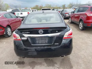 2015 Nissan Altima 2.5 SV with VIN 1N4AL3AP7FC582717, listed as a IAAI auction lot 42073631 with 137,788 mi miles. Bid and sale history available at carsss.com. Image 16.