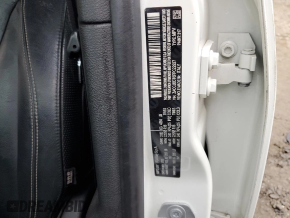 2015 Jeep Renegade Limited with VIN ZACCJBDT6FPC22927, listed as a Copart auction lot 42836765 with 142,787 mi miles and Salvage Title. Bid and sale history available at DreamBid. Image 13.
