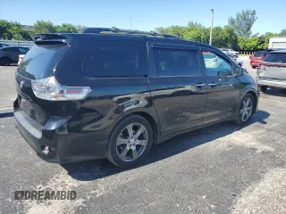 2017 Toyota Sienna SE with VIN 5TDXZ3DC7HS858021, listed as a Copart auction lot 65982715 with 73,647 mi miles and Clean title. Bid and sale history available at DreamBid. Image 3.