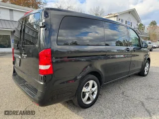 2018 Mercedes-Benz Metris Passenger Van with VIN WD4PG2EE3J3357656, listed as a Copart auction lot 82755804 with 181,397 mi miles and Clean Title. Bid and sale history available at carsss.com. Image 4.