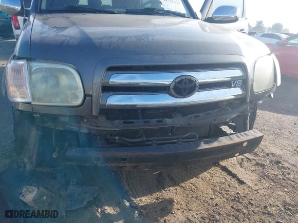 2005 Toyota Tundra SR5 with VIN 5TBET341X5S492020, listed as a IAAI auction lot 39732323 with 163,863 mi miles. Bid and sale history available at carsss.com. Image 6.