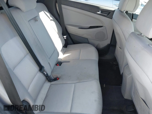 2018 Hyundai Tucson SEL with VIN KM8J3CA42JU618764, listed as a IAAI auction lot 41677046 with 127,980 mi miles. Bid and sale history available at carsss.com. Image 8.