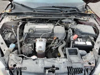 2014 Honda Accord Touring z VIN 1HGCR2F96EA805606, wystawiony jako Copart lot #82106524 z przebiegiem 204 292 mil mil oraz Czysty tytuł • Clean title. Historia ofert i sprzedaży dostępna na DreamBid. Obrazek 11.