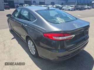 2020 Ford Fusion SE with VIN 3FA6P0LU8LR195683, listed as a IAAI auction lot 42786965 with 71,252 mi miles and . Bid and sale history available at DreamBid. Image 9.