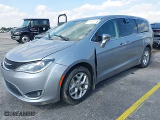 2019 Chrysler Pacifica Touring Plus with VIN 2C4RC1FG9KR589101, listed as a IAAI auction lot 42064175 with 125,832 mi miles. Bid and sale history available at carsss.com. Image 17.