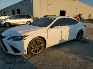 2021 Lexus ES with VIN 58AGZ1B10MU088728, listed as a Copart auction lot 73366284 with 31,503 mi miles and Salvage Title. Bid and sale history available at carsss.com. Image 1.