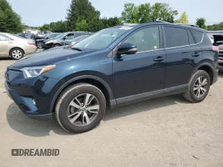 2018 Toyota RAV4 XLE z VIN JTMRFREV9JJ237256, wystawiony jako Copart lot #58391805 z przebiegiem 83 798 mil mil oraz Szkoda całkowita • Salvage title. Historia ofert i sprzedaży dostępna na DreamBid. Obrazek 1.