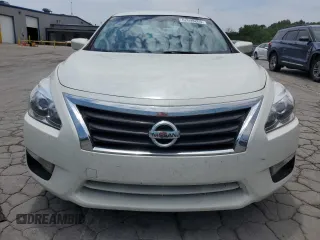 2015 Nissan Altima 2.5 with VIN 1N4AL3AP3FN331231, listed as a Copart auction lot 62698265 with 191,260 mi miles and Clean title. Bid and sale history available at DreamBid. Image 5.