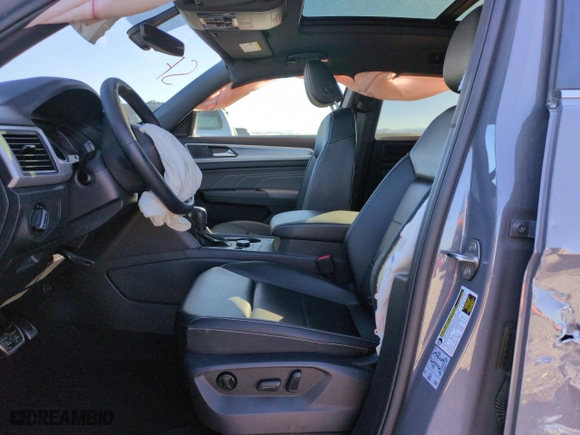 2021 Volkswagen Atlas Cross Sport 3.6L V6 SE w/Technology R-Line with VIN 1V2RE2CA7MC208582, listed as a Copart auction lot 79317974 with 43,933 mi miles and Salvage Title. Bid and sale history available at carsss.com. Image 7.