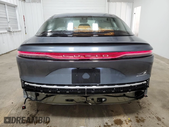 2024 Lucid Air Touring z VIN 50EA1TEA0RA003343, wystawiony jako Copart lot #86323884 z przebiegiem 3630 mil mil oraz Szkody całkowita. Historia ofert i sprzedaży dostępna na DreamBid. Obrazek 6.