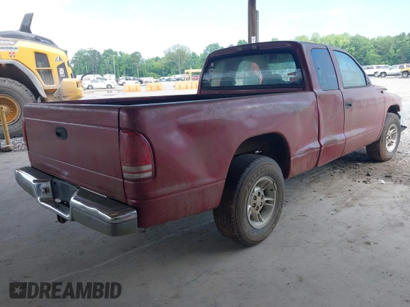 2000 Dodge Dakota with VIN 1B7GL22X2YS587779, listed as a IAAI auction lot 42231475 with 179,200 mi miles and . Bid and sale history available at carsss.com. Image 4.