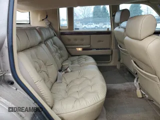 1992 Chrysler New Yorker z VIN 1C3XV66R9ND794543, wystawiony jako Copart lot #45347925 z przebiegiem 46 550 mil mil oraz Tytuł czysty. Historia ofert i sprzedaży dostępna na DreamBid. Obrazek 10.